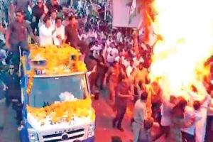 ਰਾਹੁਲ ਗਾਂਧੀ ਦੀ ਸੁਰੱਖਿਆ ‘ਚ ਊਣਤਾਈ, ਰੋਡ ਸ਼ੋਅ ਦੌਰਾਨ ਧਮਾਕਾ, ਕੋਈ ਜ਼ਖਮੀ ਨਹੀਂ