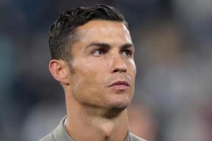 ਔਖੀ ਘੜੀ ਂਚ ਰੋਨਾਲਡੋ ਅੱਵਲ ਫੁੱਟਬਾਲਰ ਅਵਾਰਡ ਲਈ ਨਾਮਜ਼ਦ