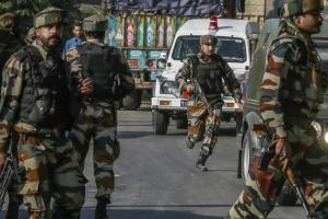 ਕਸ਼ਮੀਰ ‘ਚ ਸੁਰੱਖਿਆ ਬਲਾਂ ਨੇ ਕੀਤਾ ਘੇਰਾਬੰਦੀ ਤਲਾਸ਼ੀ ਅਭਿਆਨ ਸ਼ੁਰੂ