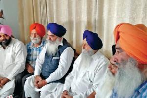ਸੁਖਬੀਰ ਬਾਦਲ ਵੱਲੋਂ ਪਾਰਟੀ ਪ੍ਰਧਾਨ ਵਜੋਂ ਅਸਤੀਫ਼ੇ ਦੀ ਪੇਸ਼ਕਸ਼, ਬ੍ਰਹਮਪੁਰਾ ਨੇ ਕਿਹਾ ਸਾਨੂੰ ਨਹੀਂ ਭਰੋਸਾ