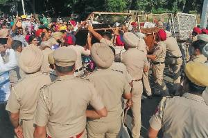 ਮੋਤੀ ਮਹਿਲਾਂ ਵੱਲ ਜਾਣ ਮੌਕੇ ਅਧਿਆਪਕਾਂ ਤੇ ਪੁਲਿਸ ਵਿਚਾਲੇ ਖਿੱਚ-ਧੂਹ