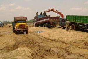 ਭੂੰ-ਮਾਫਿਆ ਹੋਈਆ ਸਰਗਰਮ, ਡੇਰਾ ਬਾਬਾ ਨਾਨਕ ਵਿਖੇ ਜਮੀਨ ਦੀ ਖਰੀਦ ਵੇਚ ‘ਤੇ ਲਗੀ ਅਣਐਲਾਨੀ ਪਾਬੰਦੀ