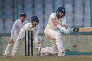 ਰਣਜੀ ਟਰਾਫ਼ੀ ਕ੍ਰਿਕਟ ਟੂਰਨਾਮੈਂਟ; ਪੰਜਾਬ ਹੱਥੋਂ ਦਿੱਲੀ ਨੂੰ ਪਾਰੀ ਦੀ ਹਾਰ ਦਾ ਖ਼ਤਰਾ