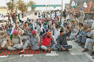 ਆੜ੍ਹਤੀਏ ਖਿਲਾਫ਼ ਕਾਰਵਾਈ ਨਾ ਕਰਨ ‘ਤੇ ਕਿਸਾਨਾਂ ਲਾਇਆ ਜਾਮ