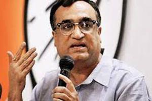 ਮਾਕਨ ਦਾ ਅਸਤੀਫ਼ਾ, ਸਿਹਤ ਠੀਕ ਨਾ ਹੋਣ ਦਾ ਦਿੱਤਾ ਹਵਾਲਾ