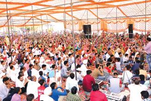 ਨਾਮ ਚਰਚਾ ‘ਚ ਵੱਡੀ ਗਿਣਤੀ ‘ਚ ਪਹੁੰਚੀ ਸਾਧ-ਸੰਗਤ