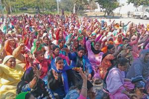 ਮਿੱਡ-ਡੇ ਮੀਲ ਕੁੱਕ ਬੀਬੀਆਂ ਨੇ ਪਟਿਆਲਾ ਵਿਖੇ ਲਾਇਆ ਜਾਮ