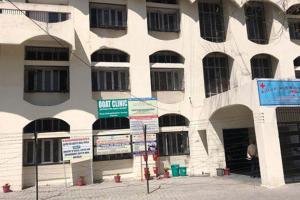 ਸਾਕੇਤ ਨਸ਼ਾ ਛੁਡਾਊ ਕੇਂਦਰ ‘ਚੋਂ 9 ਨੌਜਵਾਨ ਹੋਏ ਫਰਾਰ, ਏਸੀ ਪੱਟ ਕੇ ਬਣਾਇਆ ਰਾਹ