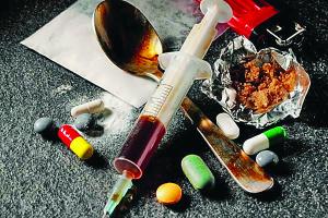 ਪਿਓ ਜ਼ੇਲ੍ਹ ‘ਚ ਬੰਦ ਪੁੱਤਰ ਲਈ ਭੇਜਦਾ ਸੀ ਲੈਬ ਤਕਨੀਸ਼ੀਅਨ ਹੱਥੀਂ ਨਸ਼ਾ