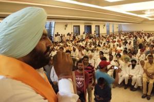 ਦੇਸ਼ ਵਾਸੀ ਪ੍ਰਧਾਨ ਮੰਤਰੀ ਮੋਦੀ ਦੇ ਗੁੰਮਰਾਹਕੁੰਨ ਪ੍ਰਚਾਰ ਤੋਂ ਭਲੀਭਾਂਤ ਵਾਕਿਫ: ਔਜਲਾ