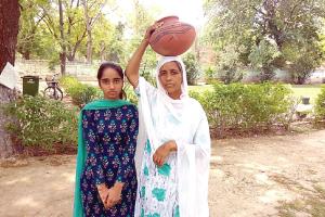 ਵਿਧਵਾਵਾਂ ਦੇ ਦੁੱਖਾਂ ਦਾ ‘ਘੜਾ ਭੰਨਣ’ ਦੇ ਰਾਹ ਤੁਰੀ ਉਮੀਦਵਾਰ ਵੀਰਪਾਲ ਕੌਰ