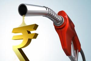 ਪੈਟਰਲ ਕੀਮਤਾਂ ‘ਚ ਲਗਾਤਾਰ ਛੇਵੇਂ ਦਿਨ ਘਟੀਆਂ, ਹੋਰ ਕਮੀ ਦੀ ਉਮੀਦ