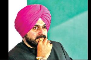 ਨਹੀਂ ਗਲੀ ਦਾਲ ਤਾਂ ਦਿੱਲੀ ਪੁੱਜੇ ਸਿੱਧੂ, ਰਾਹੁਲ ਨਾਲ ਅੱਜ ਕਰਨਗੇ ਮੁਲਾਕਾਤ