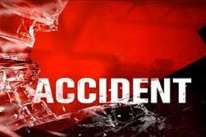 ਫੌਜ ਦੇ ਵਾਹਨ ਨਾਲ ਕਾਰ ਟਕਰਾਈ, ਤਿੰਨ ਦੀ ਮੌਤ