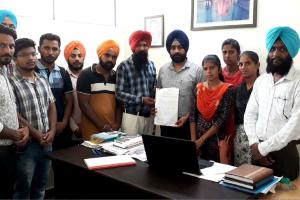 ਪੰਜਾਬ ਭਰ ਦੇ ਬੇਰੁਜ਼ਗਾਰ ਈਟੀਟੀ ਟੈਟ ਪਾਸ ਵੱਲੋਂ ਦਲਿਤ ਆਗੂ ਕੋਲ ਫਰਿਆਦ