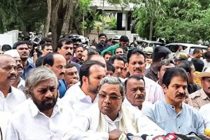 ਕਾਂਗਰਸ ਦੇ 21 ਮੰਤਰੀਆਂ ਦਾ ਅਸਤੀਫ਼ਾ