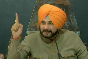 ਸੇਵਾ ਨਹੀਂ, ਸ਼ੁਹਰਤ ਤੇ ਤਾਕਤ ਹੈ ਰਾਜਨੀਤੀ