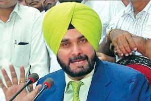 ਅੱਜ ਹੋ ਸਕਦੈ ਸਿੱਧੂ ਦੇ ਅਸਤੀਫ਼ੇ ‘ਤੇ ਫੈਸਲਾ, ਕੈਬਨਿਟ ਦੀ ਮੀਟਿੰਗ ਭਲਕੇ 