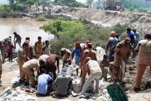 ਮੱਤੇਵਾੜਾ ਬੰਨ ‘ਤੇ ਖ਼ਤਰਾ ਅਜੇ ਜਿਉਂ ਦਾ ਤਿਉਂ, ਡੇਰਾ ਪ੍ਰੇਮੀ ਚਟਾਨ ਵਾਂਗ ਡਟੇ