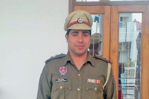 ਸੋਨਾ ਹੜੱਪਣ ਦੇ ਦੋਸ਼ ‘ਚ ਐੱਸਐੱਚਓ ਸਣੇ ਤਿੰਨ ਗ੍ਰਿਫ਼ਤਾਰ