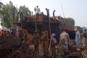 ਬਲਾਕ ਮਹਿਮਾ ਗੋਨਿਆਣਾ ਦੀ ਸਾਧ-ਸੰਗਤ ਇੱਕ ਹੋਰ ਵਿਧਵਾ ਦਾ ਬਣੀ ਸਹਾਰਾ