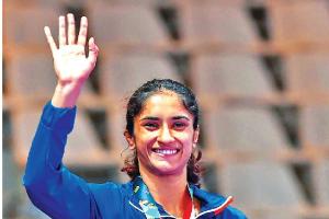 ਵਿਨੇਸ਼ ਨੇ ਦਿਵਾਇਆ ਓਲੰਪਿਕ ਕੋਟਾ, ਕਾਂਸੀ ਦੀ ਦੌੜ ‘ਚ
