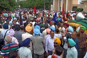 ਮੁਲਾਜ਼ਮਾਂ ਨੇ ਮੋਤੀ ਮਹਿਲ ਵੱਲ ਪਾਏ ਚਾਲੇ, ਪੁਲਿਸ ਨੇ ਪੋਲੋ ਗਰਾਊਂਡ ਕੋਲ ਰੋਕੇ