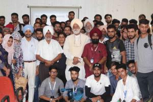 ਬੀਰਦਵਿੰਦਰ ਵੱਲੋਂ ਕਸ਼ਮੀਰੀ ਵਿਦਿਆਰਥੀਆਂ ਦੇ ਮਸਲੇ ਸਰਕਾਰਾਂ ਕੋਲ ਰੱਖਣ ਦਾ ਐਲਾਨ