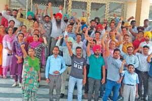 ਪੰਜਾਬ ਜਲ ਸਪਲਾਈ ਤੇ ਸੈਨੀਟੇਸ਼ਨ ਵਿਭਾਗ ਦੇ ਮੁੱਖ ਦਫ਼ਤਰ ਨੂੰ ਤੋੜਨ ਵਿਰੁੱਧ ਮੁਲਾਜ਼ਮਾਂ ਵੱਲੋਂ ਵਿਰੋਧ