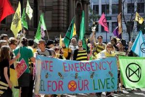 ਅਸਟਰੇਲੀਆ: ਪੁਲਿਸ ਨੇ 100 ਪ੍ਰਦਰਸ਼ਨਕਾਰੀਆਂ ਨੂੰ ਲਿਆ ਹਿਰਾਸਤ ‘ਚ