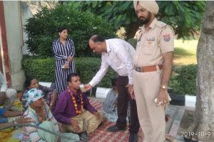 ਕੈਂਸਰ ਪੀੜਤਾਂ ਨੇ ਮੈਡੀਕਲ ਕਾਲਜ ਸਾਹਮਣੇ ਲਾਇਆ ਧਰਨਾ