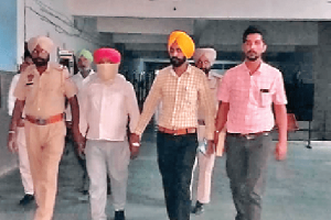 ਸਹਾਇਕ ਫੂਡ ਸਪਲਾਈ ਅਫ਼ਸਰ ਵੱਢੀ ਲੈਂਦਾ ਕਾਬੂ