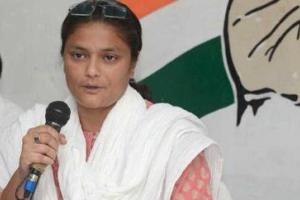 ਸੋਨੀਆ ਲਈ ਭੱਦੀ ਟਿੱਪਣੀ ਲਈ ਮਾਫ਼ੀ ਮੰਗਣ ਖੱਟਰ : ਕਾਂਗਰਸ