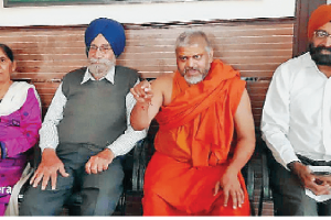 ਸੂਬੇ ਦੀ ਸਾਰੀ ਪਰਾਲੀ ਖਰੀਦਣ ਲਈ ਤਿਆਰ ਹਾਂ: ਅੰਮ੍ਰਿਤਾਨੰਦ