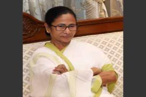 ਮਮਤਾ ਬੈਨਰਜੀ ਨੇ ਹਿੰਸਾ ‘ਚ ਮਾਰੇ ਗਏ 2 ਵਿਅਕਤੀਆਂ ਦੇ ਪਰਿਵਾਰਾਂ ਨੂੰ 5-5 ਰੁਪਏ ਲੱਖ ਰੁਪਏ ਦੇਣ ਦਾ ਐਲਾਨ