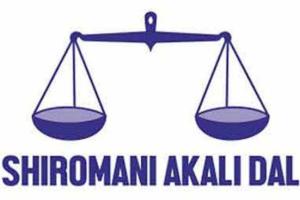 ਢੀਂਡਸਿਆਂ ਨੂੰ ਨੋਟਿਸ ਭੇਜਣ ਲਈ Akali Dal ਨਹੀਂ ਕੱਢ ਸਕਿਆ ‘ਮਹੂਰਤ’