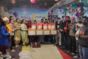 ਲੋੜਵੰਦ ਪਰਿਵਾਰਾਂ ਨੂੰ ਰਾਸ਼ਨ ਵੰਡ ਕੇ ਮਨਾਇਆ ਬੇਟੀ ਦਾ ਜਨਮ ਦਿਨ