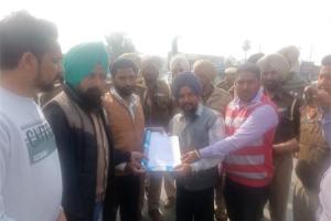 ਮੋਤੀ ਮਹਿਲ ਵੱਲ ਜਾਂਦੇ ਬੇਰੁਜ਼ਗਾਰ ਵਰਕਰਾਂ ਨੂੰ ਪੁਲਿਸ ਨੇ ਫੁਹਾਰਾ ਚੌਂਕ ਕੋਲ ਡੱਕਿਆ