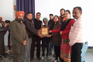 ਪ੍ਰੈਸ ਕਲੱਬ ਨੇ ‘ਪੱਤਰਕਾਰੀ ਖੇਤਰ ਵਿੱਚ ਲੜਕੀਆਂ ਨੂੰ ਚੁਣੌਤੀਆਂ’ ਵਿਸ਼ੇ ‘ਤੇ ਕਰਵਾਇਆ ਸੈਮੀਨਾਰ