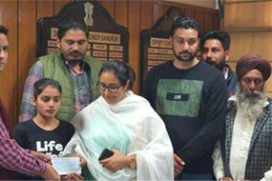 ਮੁੱਖ ਮੰਤਰੀ ਨੇ ਅਮਨਦੀਪ ਕੌਰ ਦੀ ਉਚੇਰੀ ਪੜ੍ਹਾਈ ਲਈ ਭੇਜਿਆ 2 ਲੱਖ ਰੁਪਏ ਦਾ ਚੈਕ