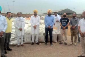 ਨੋਨੀ ਮਾਨ ਵਲੋਂ ਗੁਰੂਹਰਸਹਾਏ ਦੀਆਂ ਅਨਾਜ ਮੰਡੀਆਂ ਦਾ ਦੋਰਾ