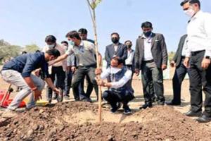 ਸ਼ਿਵਰਾਜ ਨੇ ਭੋਪਾਲ ’ਚ ਲਾਇਆ ਕਦਮ ਦਾ ਪੌਦਾ