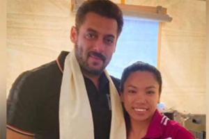 ਟੋਕੀਓ ਓਲੰਪਿਕ ਚਾਂਦੀ ਤਮਗਾ ਜੇਤੂ ਮੀਰਾਬਾਈ ਚਾਨੂ ਨੂੰ ਮਿਲੇ ਸਲਮਾਨ ਖਾਨ