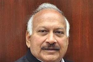 ਕ੍ਰਾਂਤੀਕਾਰੀ ਕਿਸਾਨ ਯੂਨੀਅਨ ਨੇ ਬੈਰੀਕੇਡ ਤੋੜ ਕੇ ਕੈਬਨਿਟ ਮੰਤਰੀ ਬ੍ਰਹਮ ਮਹਿੰਦਰਾ ਦਾ ਘਰ ਘੇਰਿਆ 