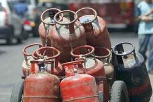 ਵਪਾਰਕ ਗੈਸ ਸਿਲੰਡਰ ਦੀ ਕੀਮਤ ਵਿੱਚ ਕਟੌਤੀ