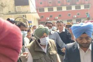 ਕੈਪਟਨ ਅਮਰਿੰਦਰ ਦਾ ਦਾਅਵਾ, ਗੱਠਜੋੜ ਦੀ ਹੋਵੇਗੀ ਵੱਡੀ ਜਿੱਤ ਸਰਕਾਰੀ ਕਾਲਜ ਲੜਕੀਆਂ ਵਿਖੇ ਪਰਿਵਾਰ ਸਮੇਤ ਪਾਈ ਵੋਟ