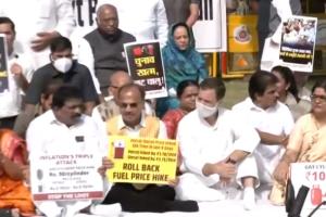 ਪੈਟਰੋਲ-ਡੀਜ਼ਲ ਅਤੇ ਮਹਿੰਗਾਈ ‘ਤੇ ਕਾਂਗਰਸ ਦਾ ਹਮਲਾ, ਅੱਜ ਰਾਤ ਤੋਂ ਸਫਰ ਹੋਇਆ ਮਹਿੰਗਾ
