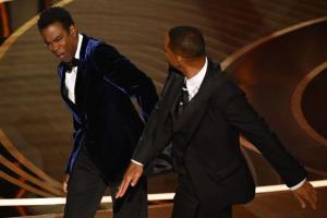 ਵਿਲ ਸਮਿਥ ਨੇ ਆਸਕਰ ਸਮਾਰੋਹ ਵਿੱਚ ਰੌਕ ਨੂੰ ਥੱਪੜ ਮਾਰਨ ਲਈ ਮੁਆਫੀ ਮੰਗੀ