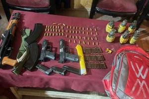 ਕਸ਼ਮੀਰ ਵਿੱਚ ‘ਚ ਲਾਵਾਰਿਸ ਕਾਰ ਵਿੱਚੋਂ ਹਥਿਆਰ ਤੇ ਗੋਲਾ ਬਾਰੂਦ ਬਰਾਮਦ