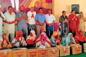 ਬਲਾਕ ਪੱਧਰੀ ਨਾਮ ਚਰਚਾ ਵਿਚ ਲੋੜਵੰਦ ਪਰਿਵਾਰਾਂ ਨੂੰ ਰਾਸ਼ਨ ਵੰਡਿਆ